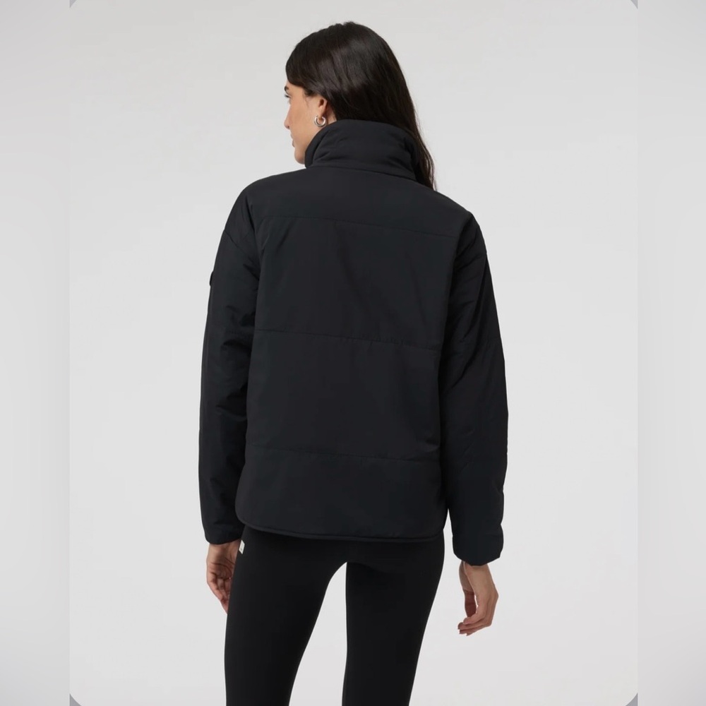 ▪️NWT Vuori Canyon Insulated Jacket in Black in Large - Picture 2 of 12